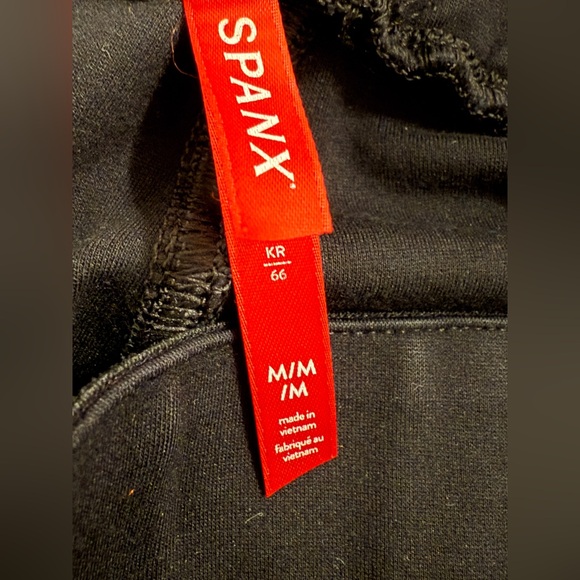 SPANX Women's The Perfect Pant
Jogger SIZE: Medium - Picture 11 of 13